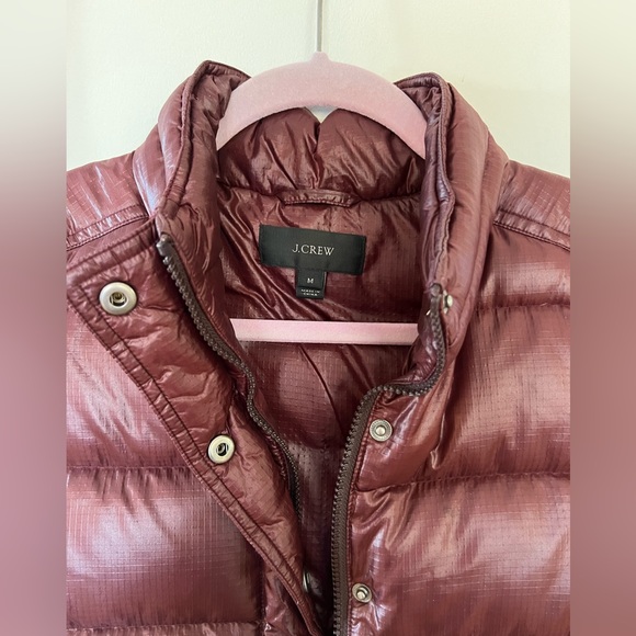 NWOT J.CREW Women’s Puffer Vest in Maroon/Copper - Picture 2 of 8
